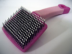 Grooming brush